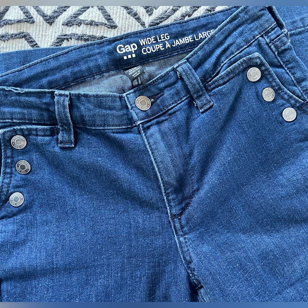 Women’s Gap jeans